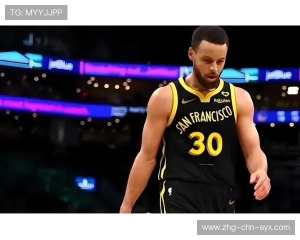 库里以一己之力拉开比分差距,勇士占优